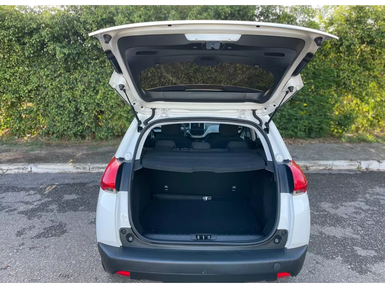 Peugeot 2008 Branco 6