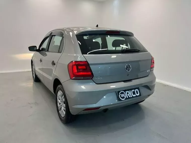 Volkswagen Gol Prata 9