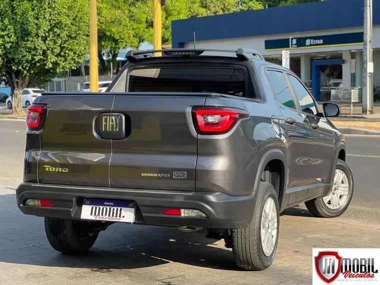 Fiat Toro Cinza 12