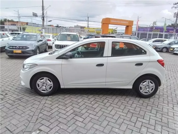 Chevrolet Onix Branco 7