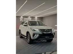 Toyota Hilux SW4