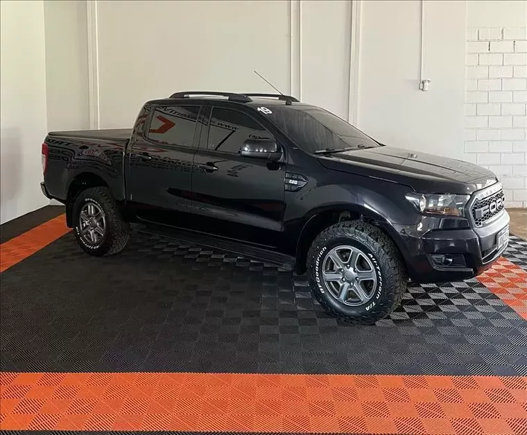 Ford Ranger Preto 9