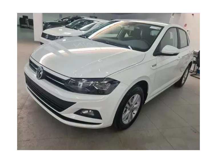 Volkswagen Polo Sedan Branco 1