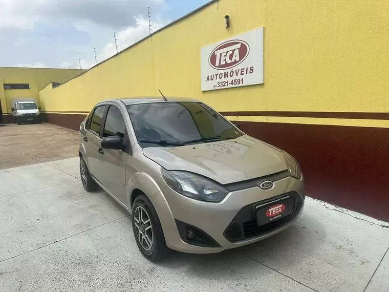 Ford Fiesta Prata 6