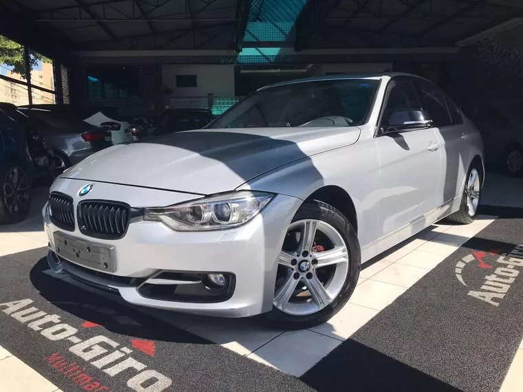 BMW 320i Prata 9