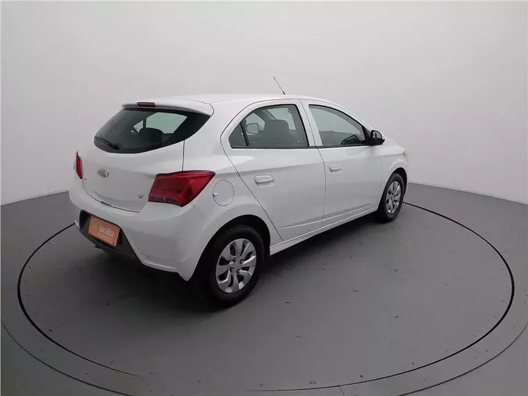 Chevrolet Onix Branco 14