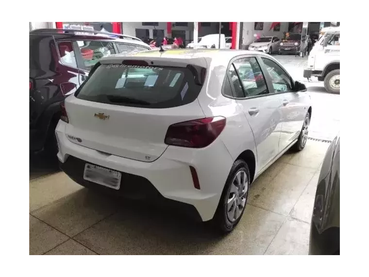 Chevrolet Onix Branco 1