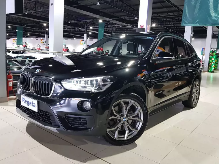 BMW X1 Preto 3