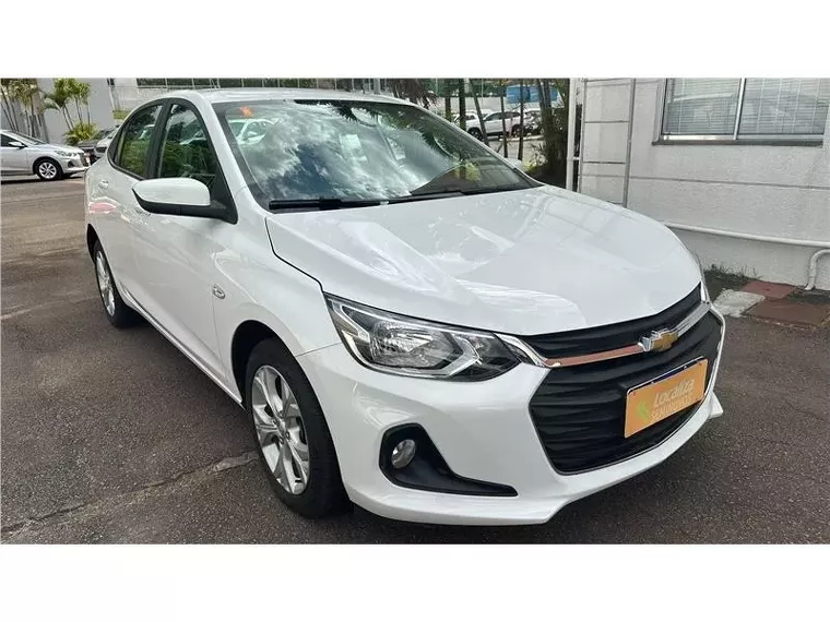 Chevrolet Onix Branco 8