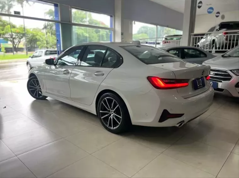 BMW 320i Branco 5