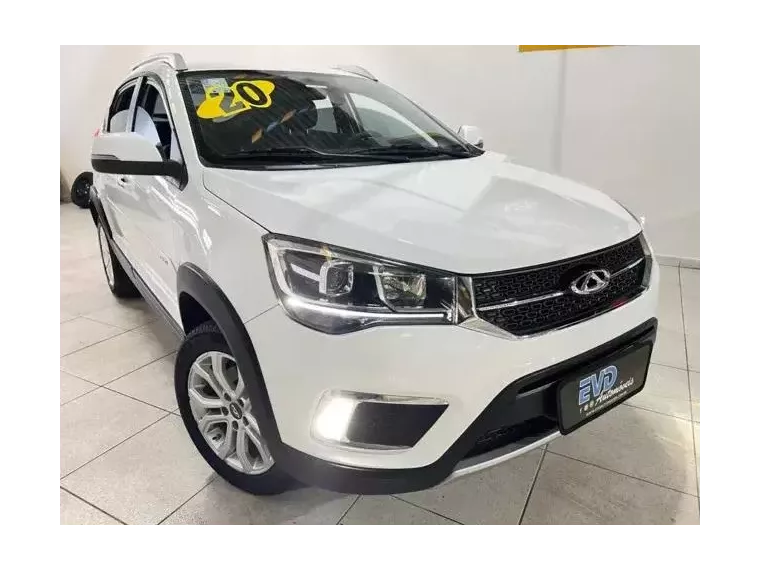 Chery Tiggo 2 Branco 4