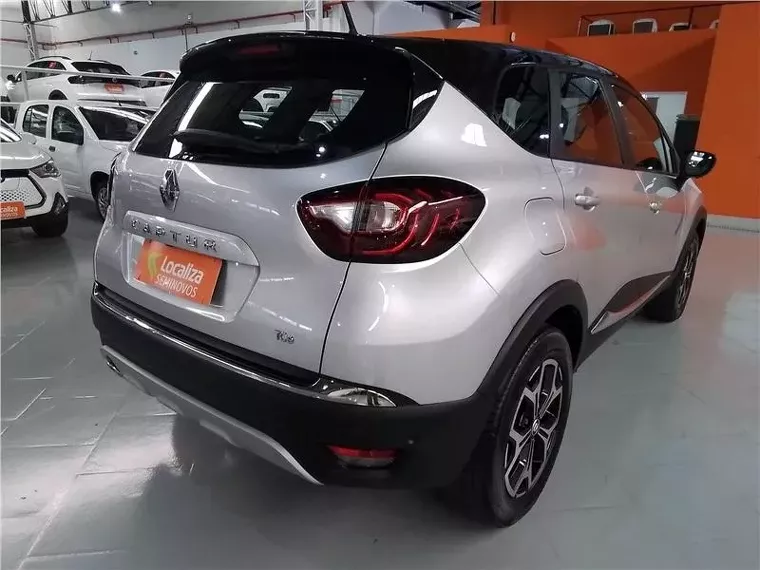 Renault Captur Prata 14