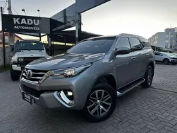 Toyota Hilux SW4