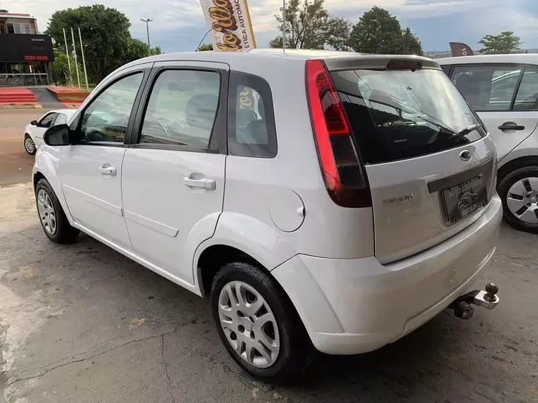 Ford Fiesta Branco 3