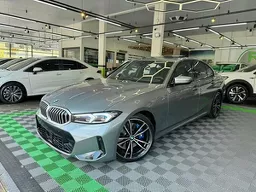 BMW 320i