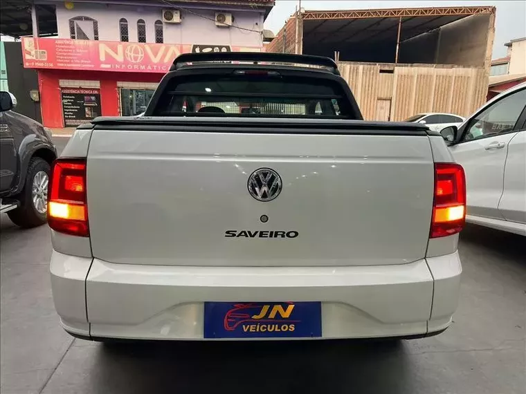 Volkswagen Saveiro Branco 5