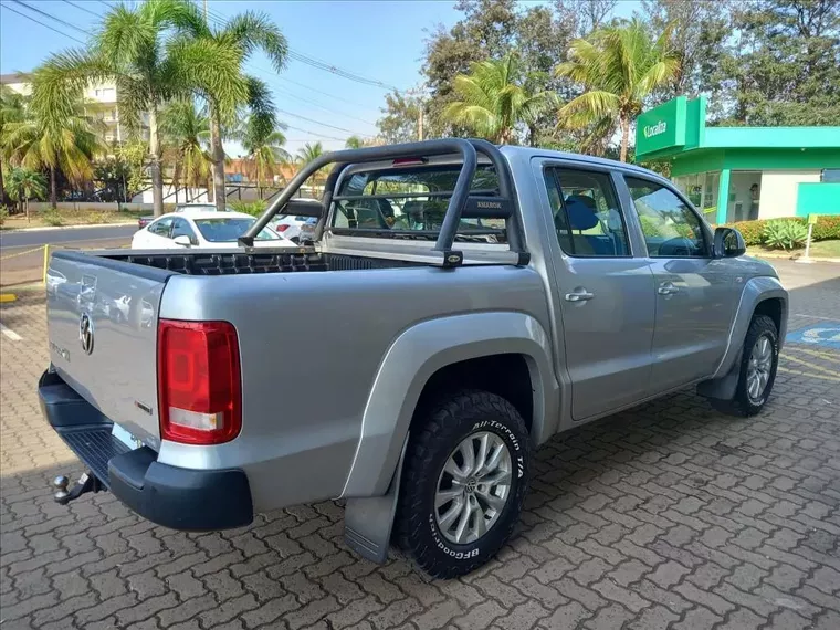 Volkswagen Amarok Prata 8