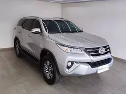 Toyota Hilux SW4