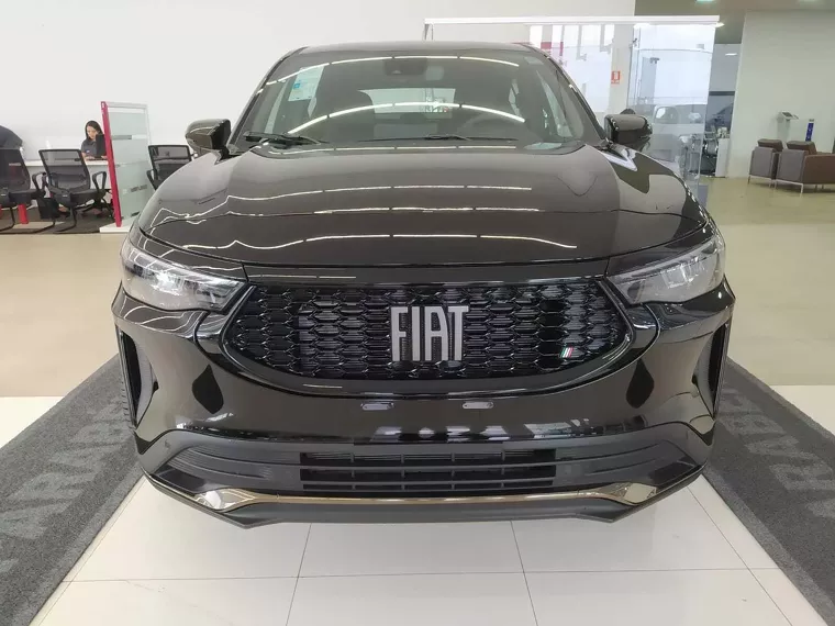 Fiat Fastback Preto 10