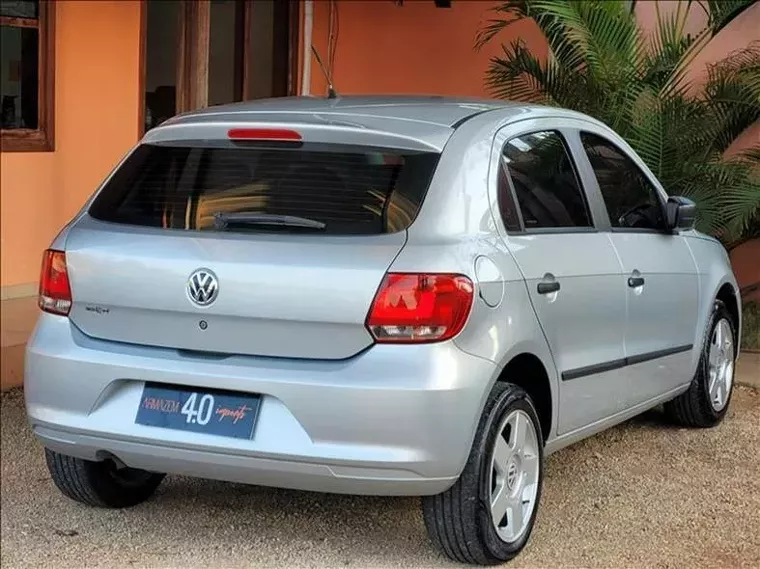 Volkswagen Gol Prata 2