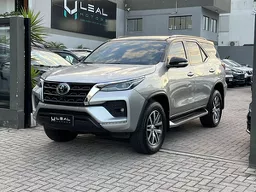 Toyota Hilux SW4