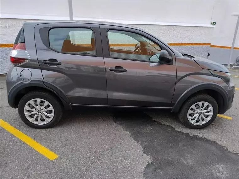 Fiat Mobi Prata 6