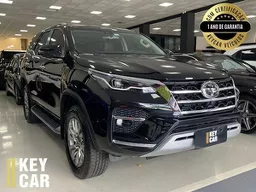 Toyota Hilux SW4