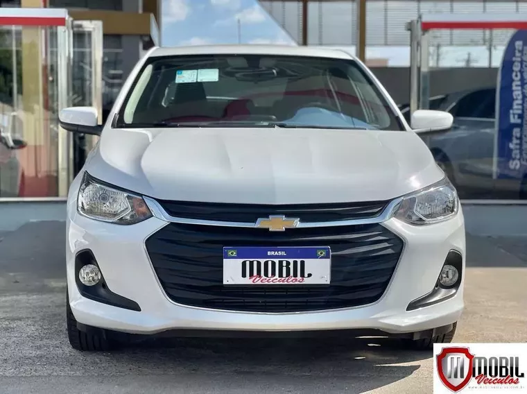 Chevrolet Onix Branco 1