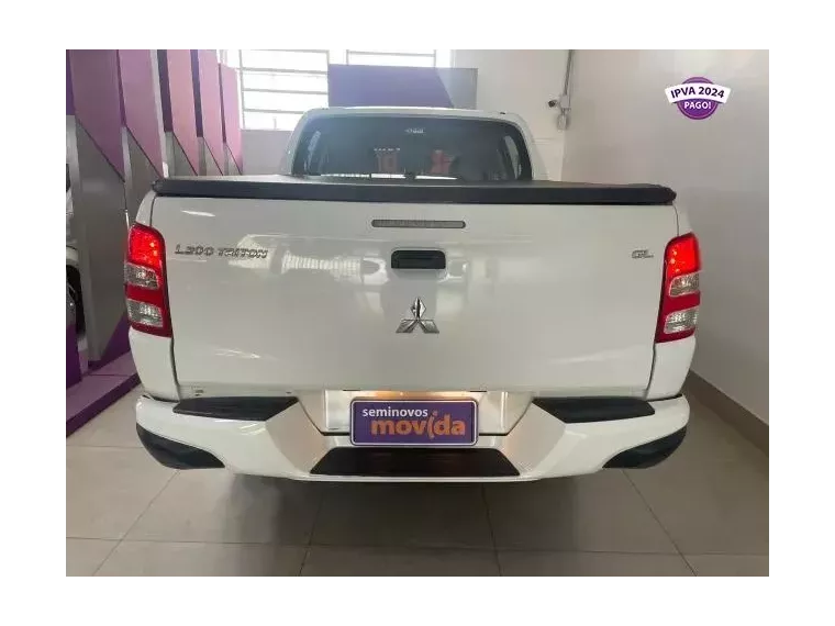 Mitsubishi L200 Branco 5