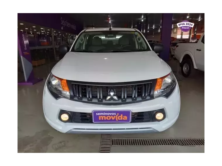 Mitsubishi L200 Branco 7