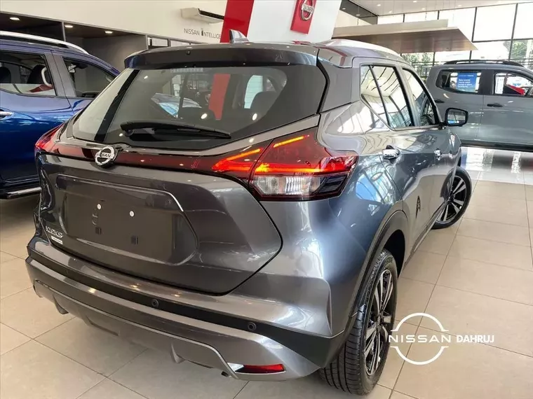 Nissan Kicks Cinza 8