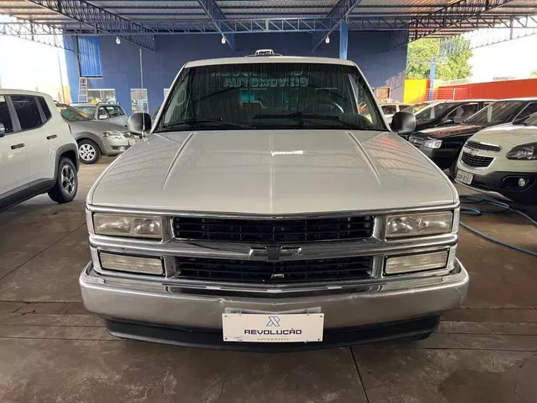 Chevrolet Silverado Branco 6