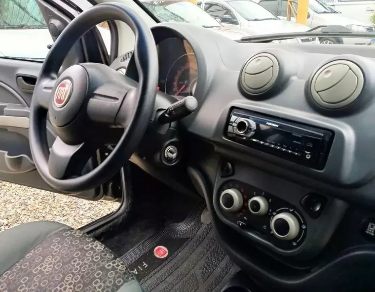 Fiat Uno Preto 7