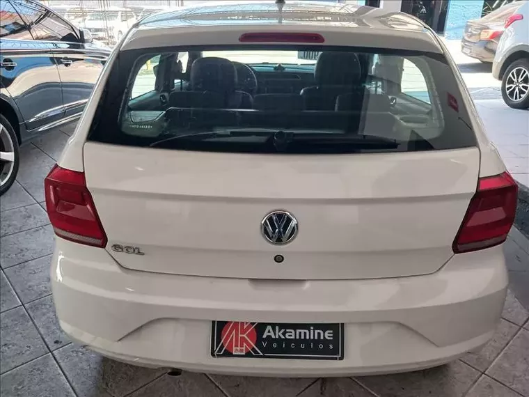 Volkswagen Gol Branco 10