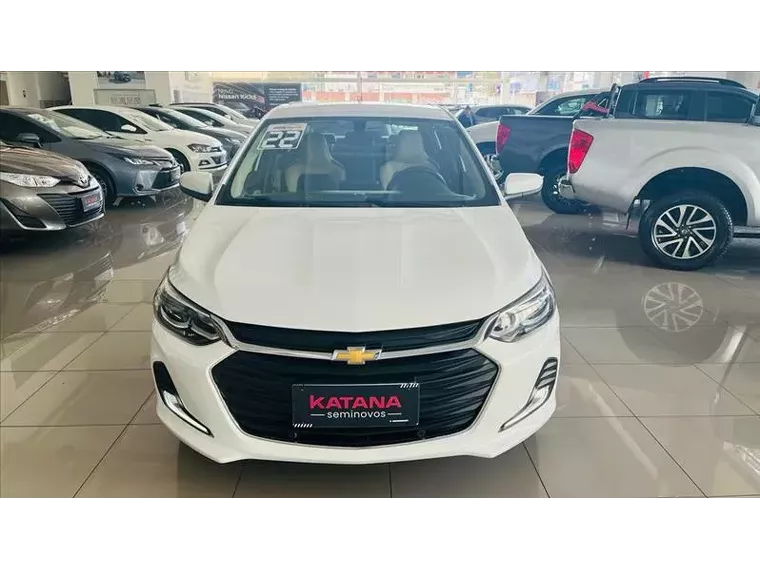 Chevrolet Onix Branco 14