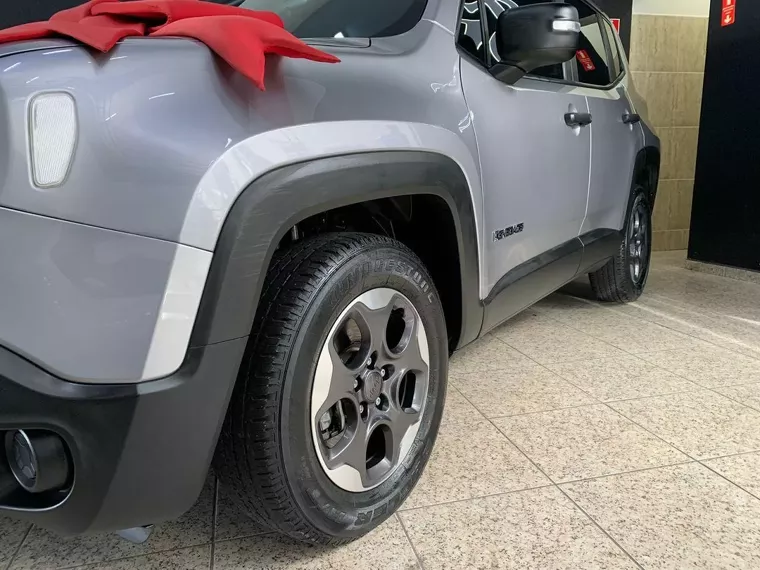 Jeep Renegade Prata 5