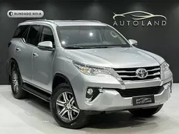 Toyota Hilux SW4