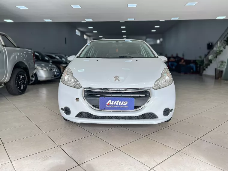 Peugeot 208 Branco 5