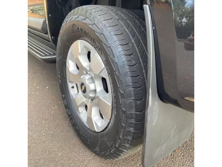 Chevrolet S10 Preto 2