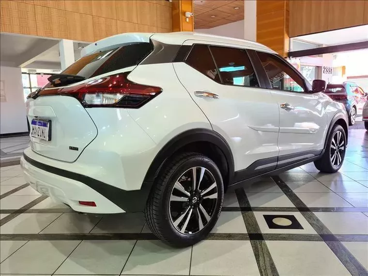 Nissan Kicks Branco 3