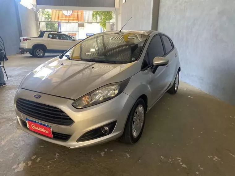 Ford Fiesta Prata 5