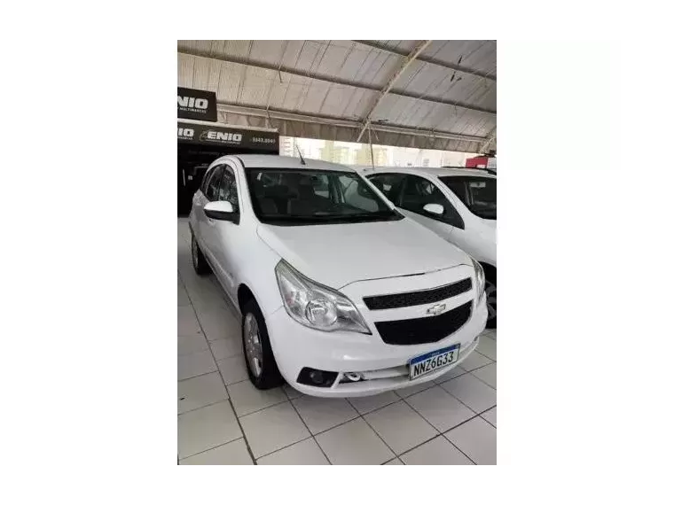 Chevrolet Agile Branco 4