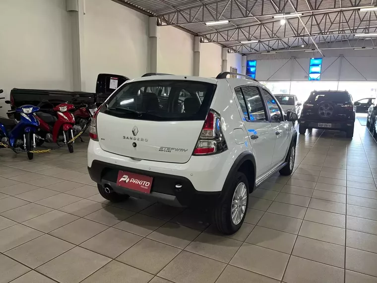 Renault Sandero Branco 11