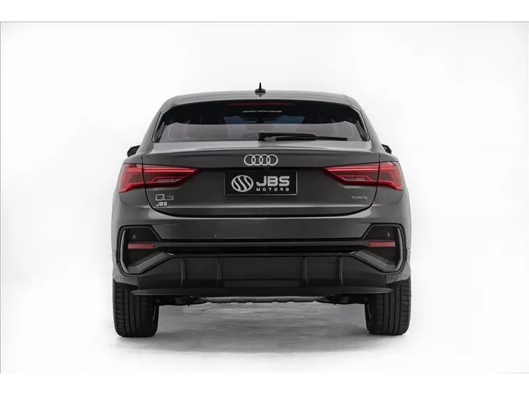 Audi Q3 Cinza 3