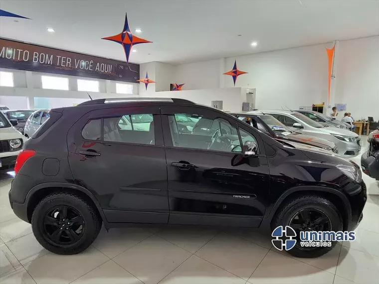 Chevrolet Tracker Preto 3