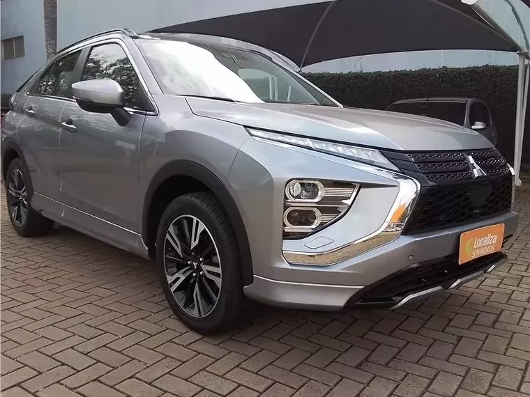 Mitsubishi Eclipse Cross Prata 4