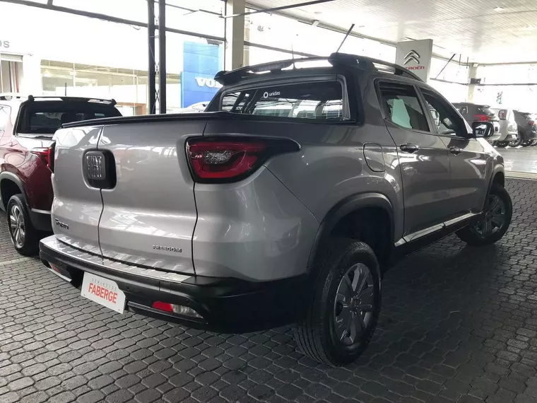 Fiat Toro Prata 4