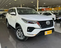Toyota Hilux SW4