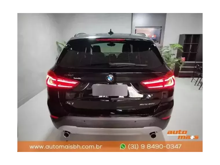 BMW X1 Preto 5