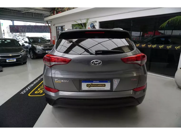 Hyundai Tucson Cinza 3